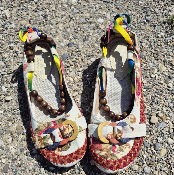 Floral Embroidered Boho Chic Ballet Flats Colorful Wooden Beads Unique (38) 7 - Picture 1 of 3